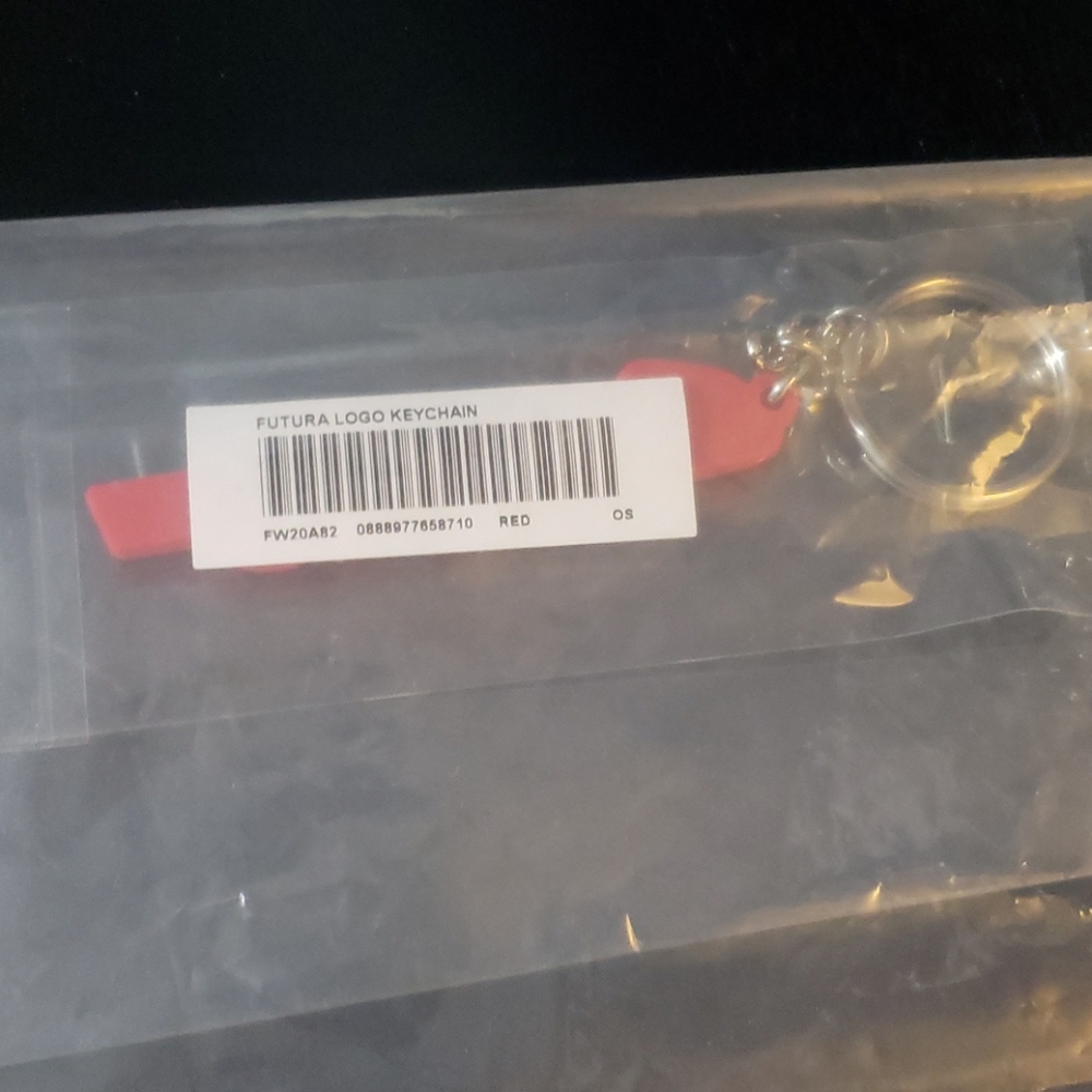 Supreme Keychain - Picture 2 of 2
